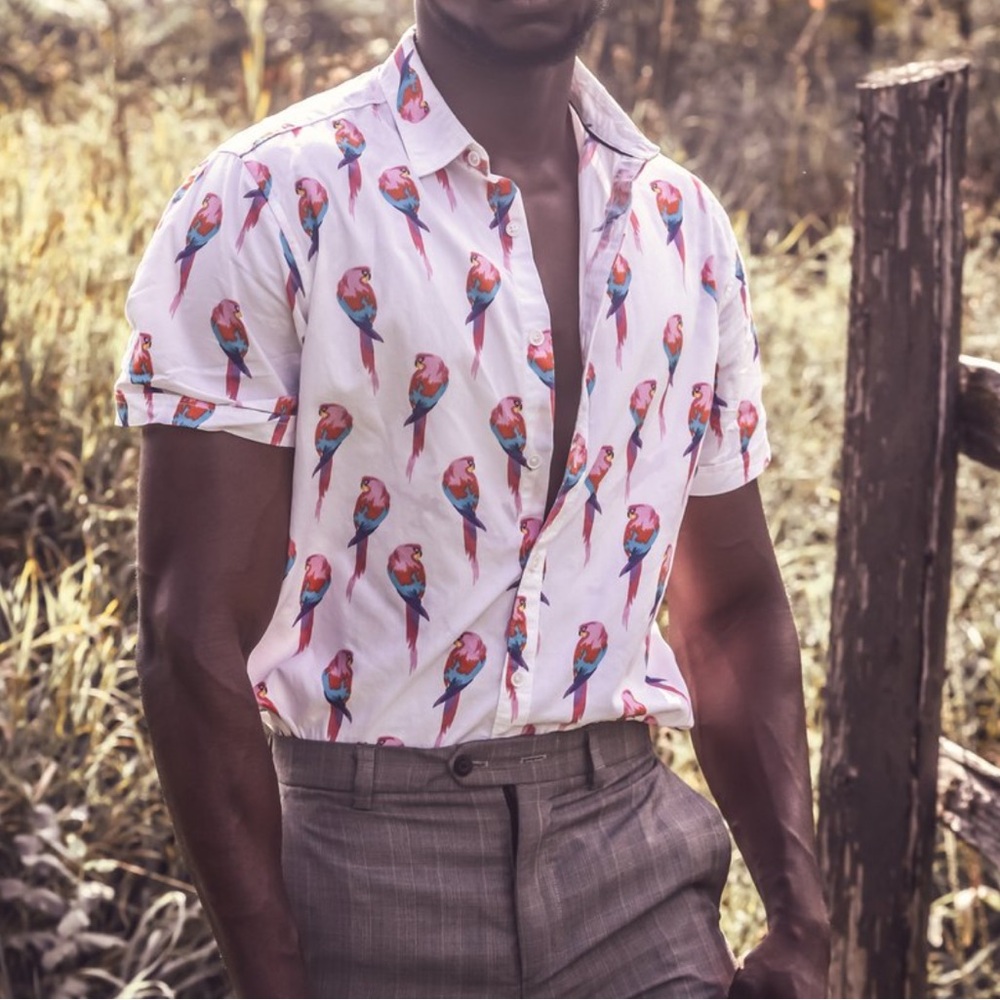 Bonobos Pink Parrot Bird Print Button Front Shirt in White Slim Fit Medium